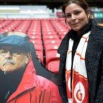 Galatasaray fanatiği olan Rasim Öztekin’nin maket fotoğrafı tribünde!