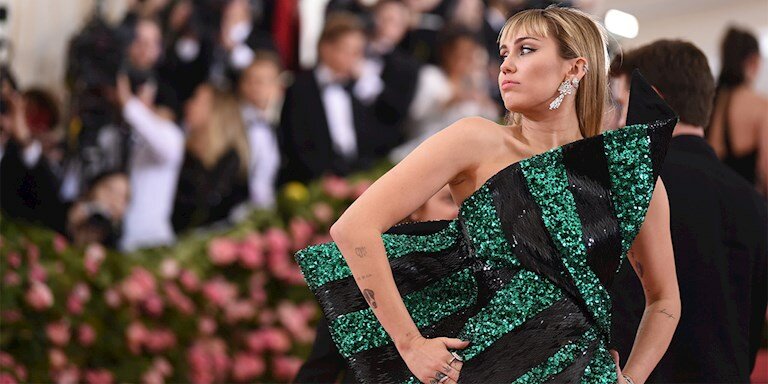 MILEY CYRUS, ‘HANNAH MONTANA’ DÖNEMİNDE YAŞADIKLARINI ANLATTI